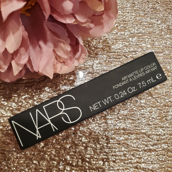 NARS Air Matte Lip Color in Shag (Rose Nude) - Picture 8 of 12